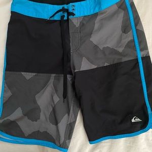 Quiksilver Boardshorts - Medium - Used